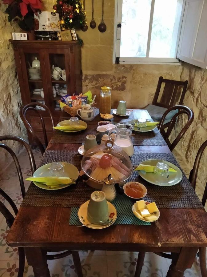 לינה וארוחת בוקר Sannat The Garden Gate מראה חיצוני תמונה